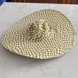 BAGGU Wide-Brim Packable Sun Hat with case